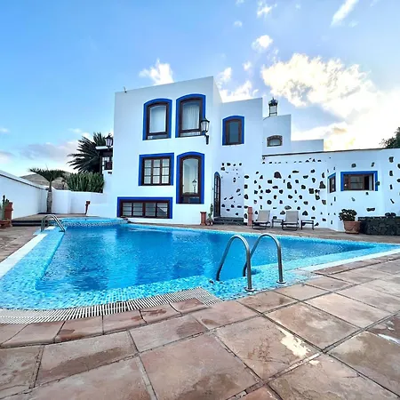 Double With Terrace Or Balcony, Wifi, Breakfast Included And Volcano View يايثا