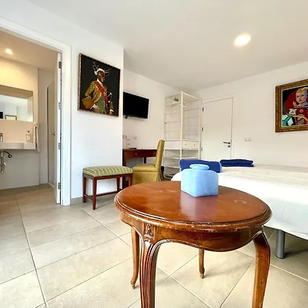 Apartment Double With Terrace Or Balcony, Wifi, Breakfast Included And Volcano View
