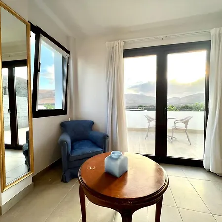 Double With Terrace Or Balcony, Wifi, Breakfast Included And Volcano View يايثا