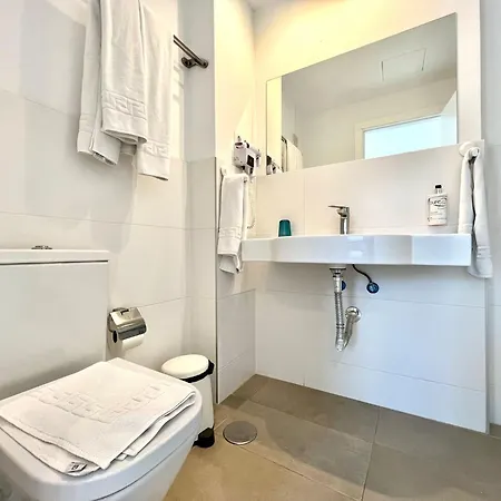 شقة Double With Terrace Or Balcony, Wifi, Breakfast Included And Volcano View يايثا