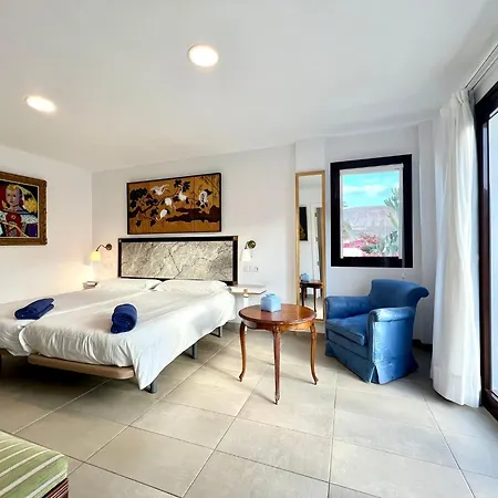 Apartment Double With Terrace Or Balcony, Wifi, Breakfast Included And Volcano View *